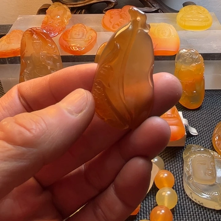 石英质玉颈饰未镶嵌a****.