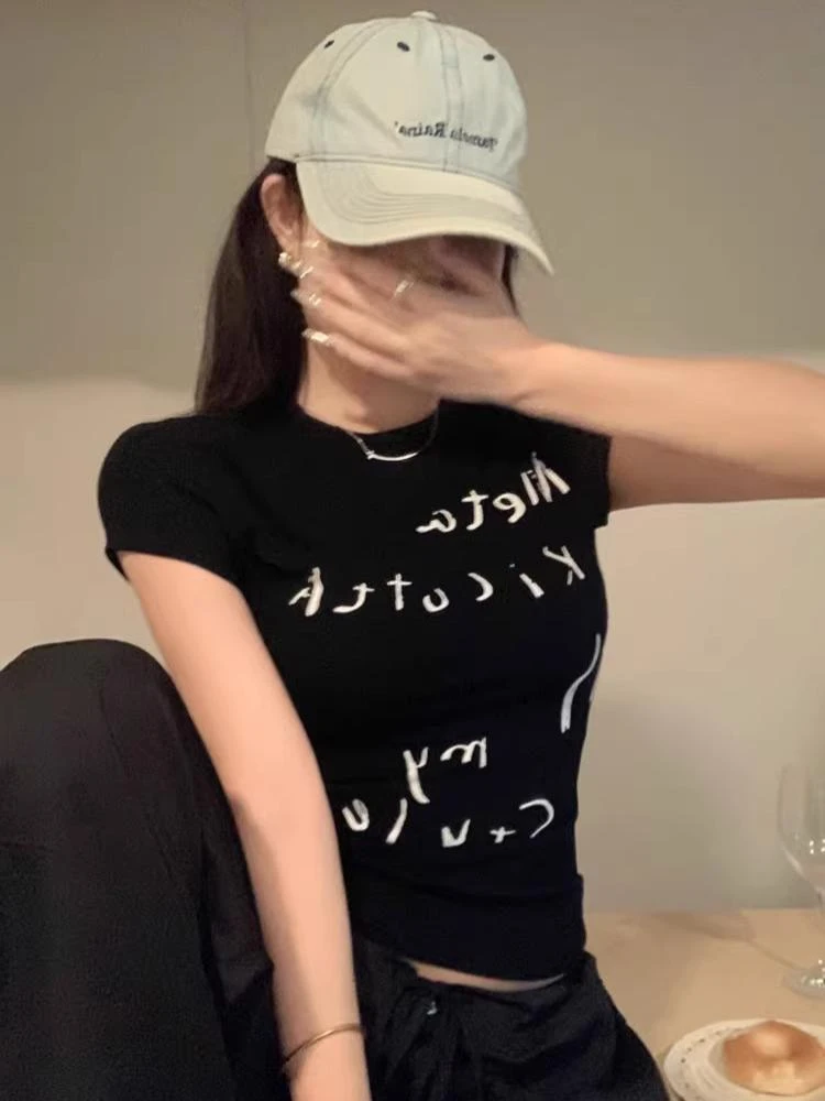潦草字母高级感印花短袖时尚短款新款美式辣妹风休闲正肩显瘦T恤
