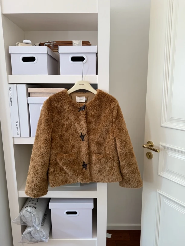 【赵小小yimao】76503 秋冬新款韩系百搭圆领单排扣牛角扣外套