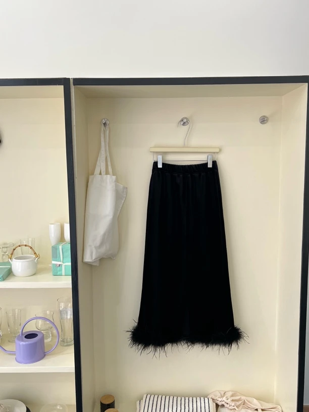 【赵小小yimao】76881 秋冬季高级感黑色丝绒显瘦直筒新中式半身裙