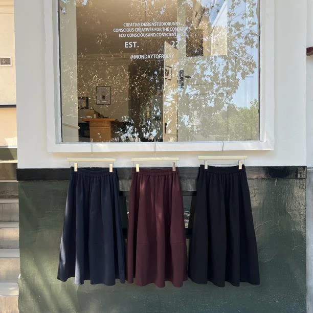 【赵小小yimao】A-7040 赫本风酒红色显瘦气质简约中长款A字半身裙