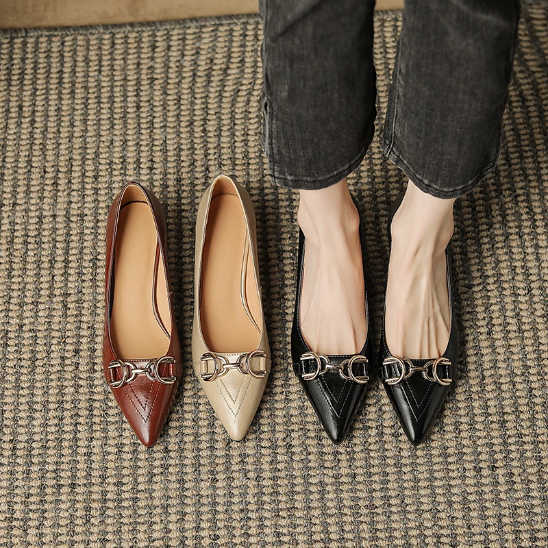 大码41一43加宽加肥尖头细跟胖脚百搭鞋单鞋女宽脚浅口春秋季中跟