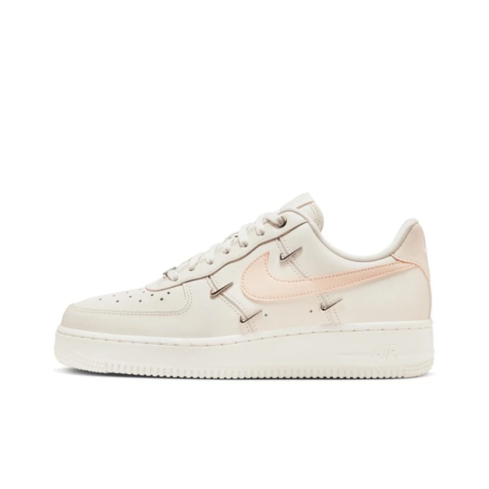 Nike/耐克女子4勾款AF1樱花粉经典复古百搭休闲板鞋 FV8110-181