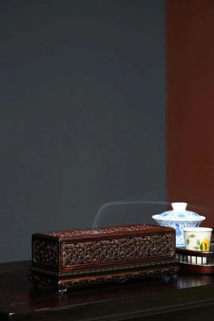 正宗大红酸枝祥云镂空雕刻香炉