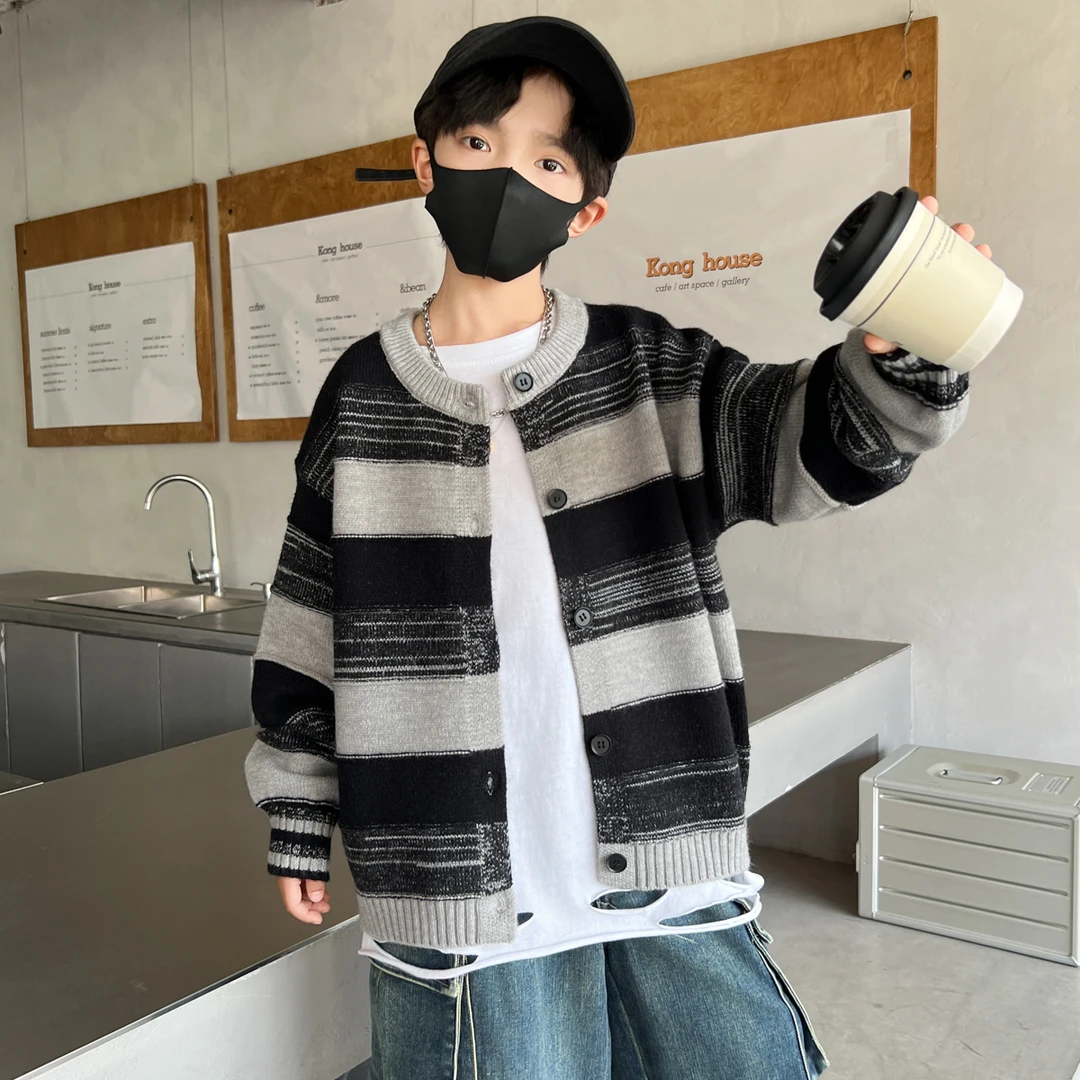 儿童装男童秋装开衫毛衣2025新款春秋款中大童秋季男孩针织外套潮