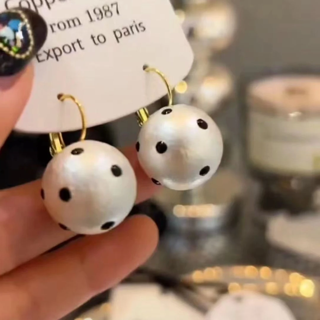 铜合金仿珍珠耳饰 法式波点棉花珍珠耳钉2024新款小众设计感耳扣