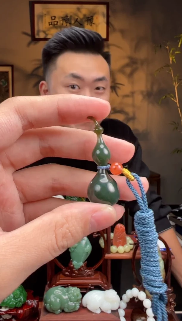 【闪购商品】和田玉吊坠未镶嵌玉质结构颜色差异化发货j2830