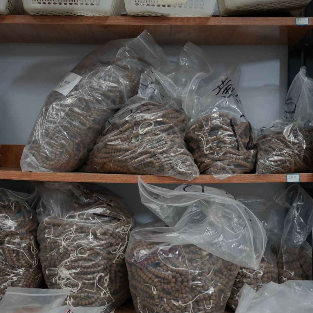 （黄金甲老树王原桩单圈手串小金刚菩提）