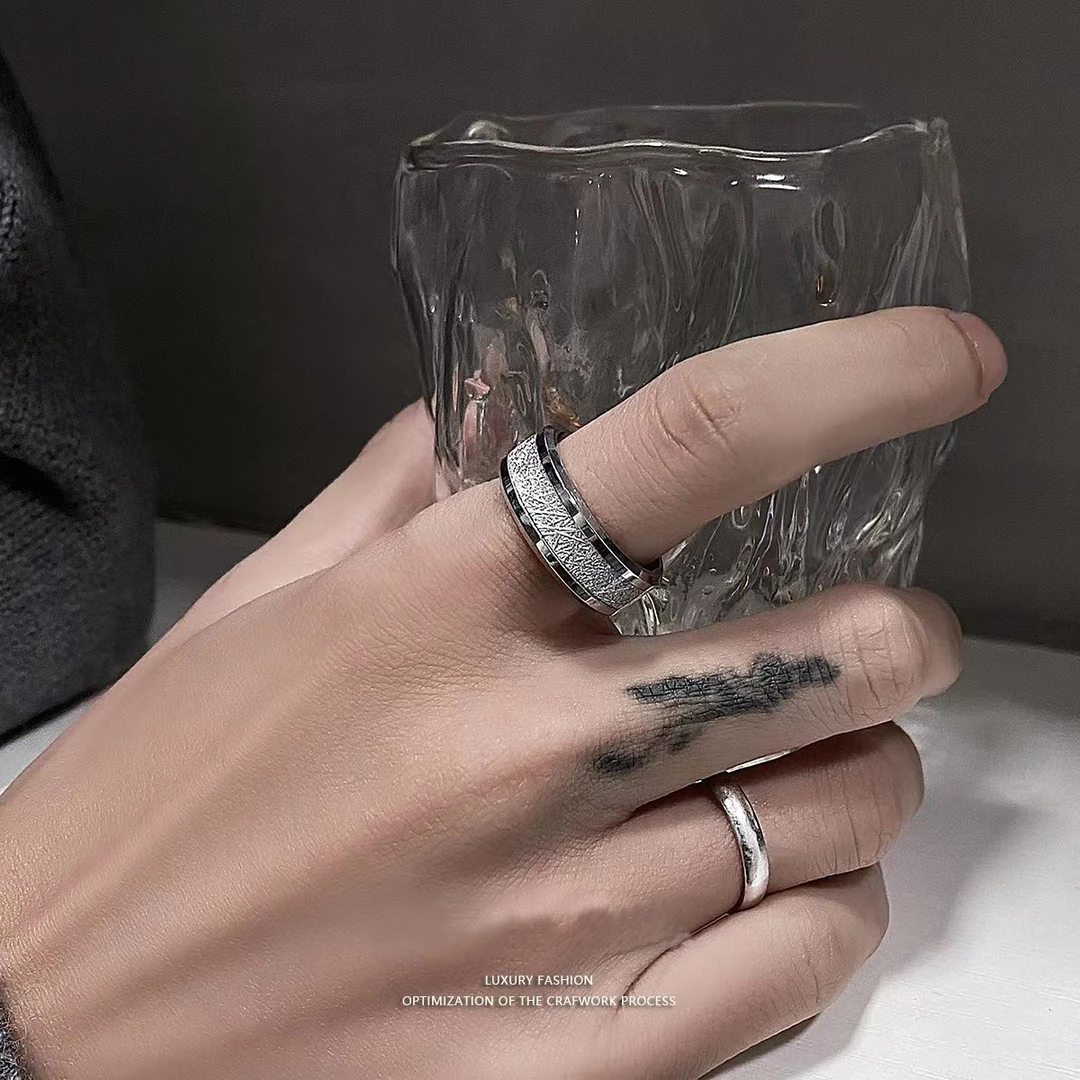 钛钢戒指 ins雾凇纹戒指男潮流个性小众单身男士指环简约尾戒子女