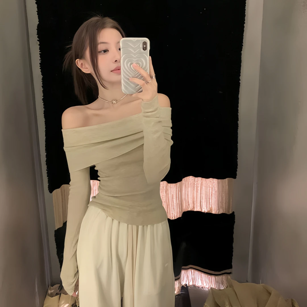 秋装法式高级感小众一字肩针织衫女露肩上衣修身显瘦温柔气质毛衣
