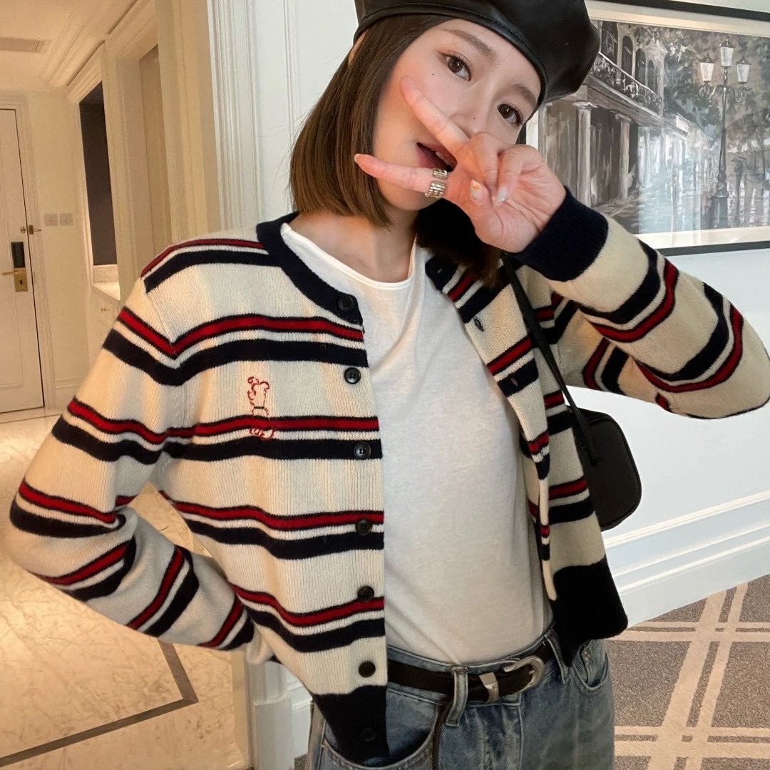 2024秋装时髦洋气软糯条纹长袖开衫外穿针织衫毛衣短款外套女上衣