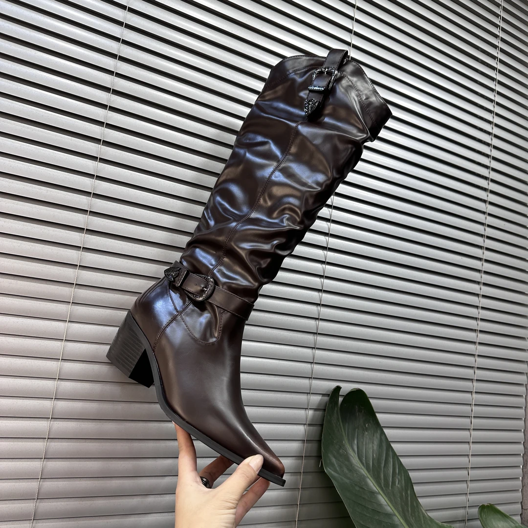 【素素家】2024秋季新款粗跟尖头休闲时尚款堆堆长靴欧美高跟时装