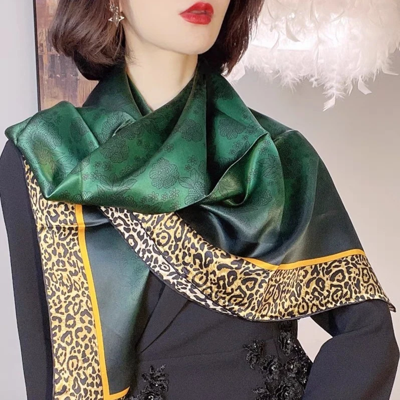 上海故事翡翠豹纹 花萝108*108cm14姆米桑蚕丝时尚洋气高档大丝巾