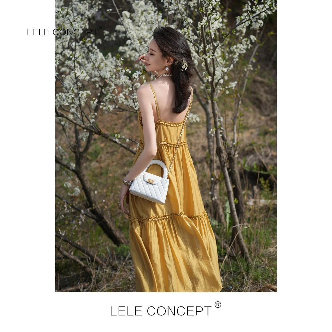 LELE CONCEPT「老粉必入」日落沙滩-轻奢休闲菲边净色吊带连衣Q0314
