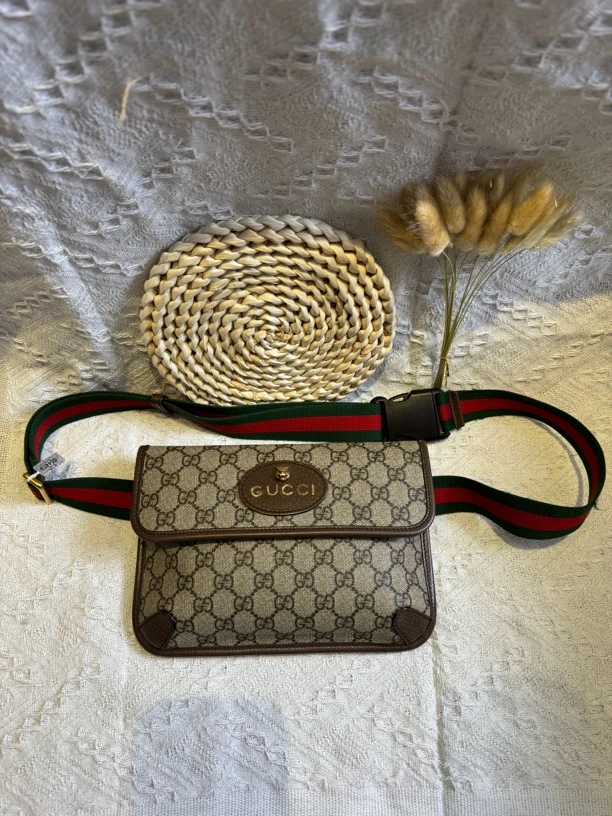 95新 GUCCI/古驰 老六二奢/古驰虎头胸包
