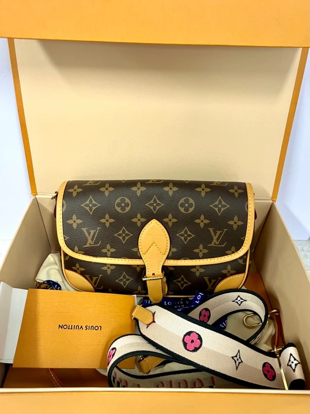 99新 LouisVuitton/路易威登 老六二奢/LV法棍单肩包