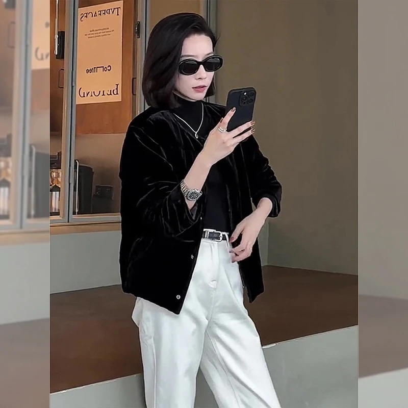 高级感小香风黑色圆领丝绒外套女秋冬2024新款气质小个子短款上衣