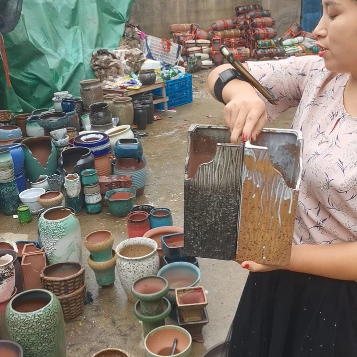 红陶20CM以下口10高25瑕疵