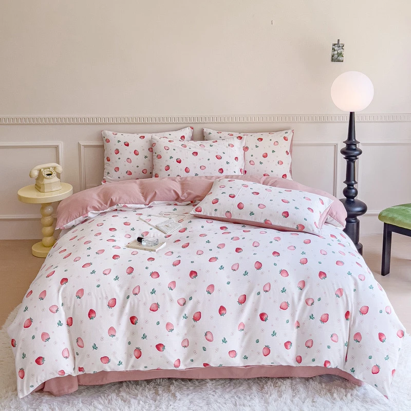 【开心家】草莓乐园  清新可爱！透气舒适竺语印花被套四件套
