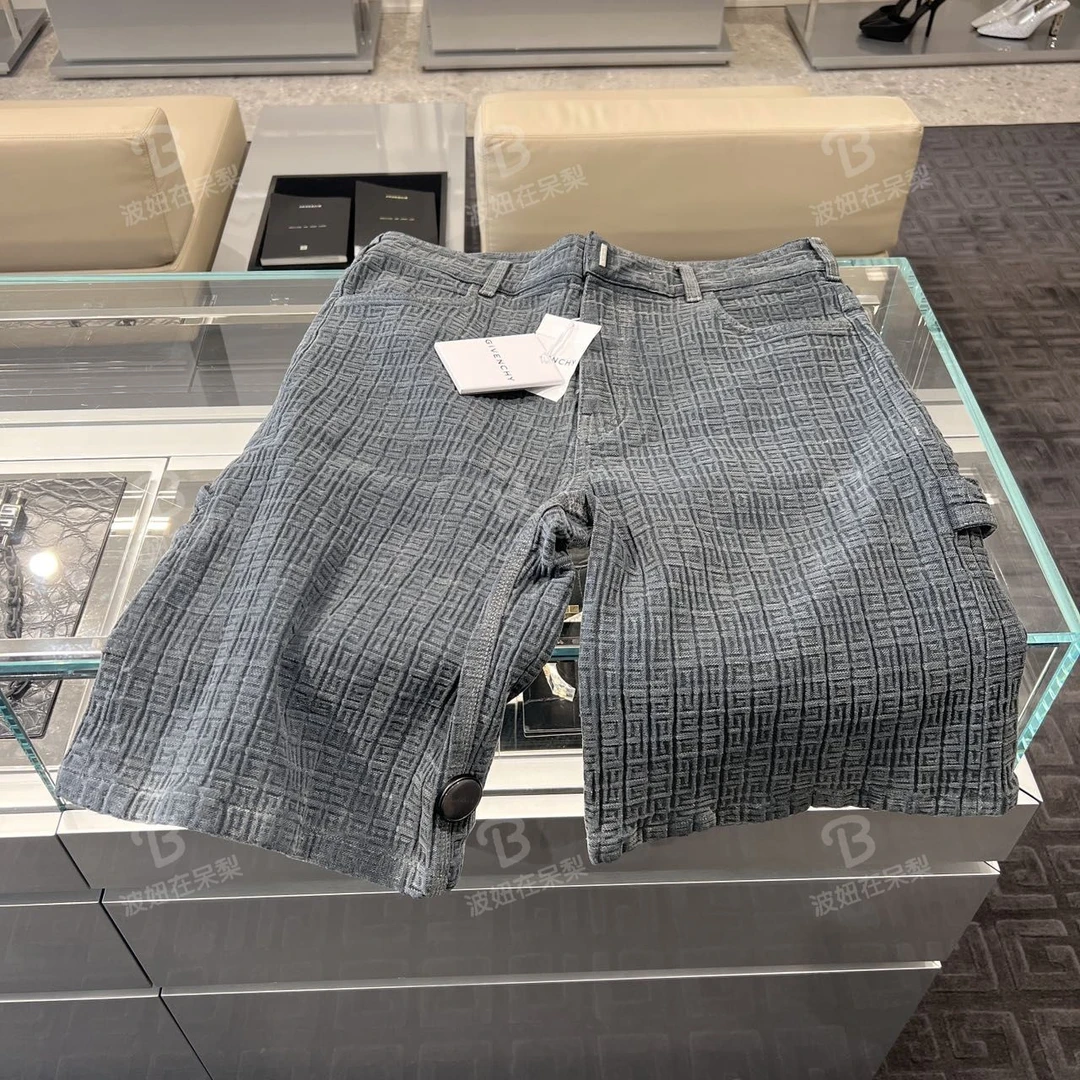 全新未使用 Givenchy/纪梵希 男士牛仔短裤