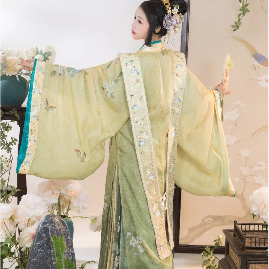 【行香子】褚云令汉服宋制霞帔对交穿日常清新五件套春秋四季