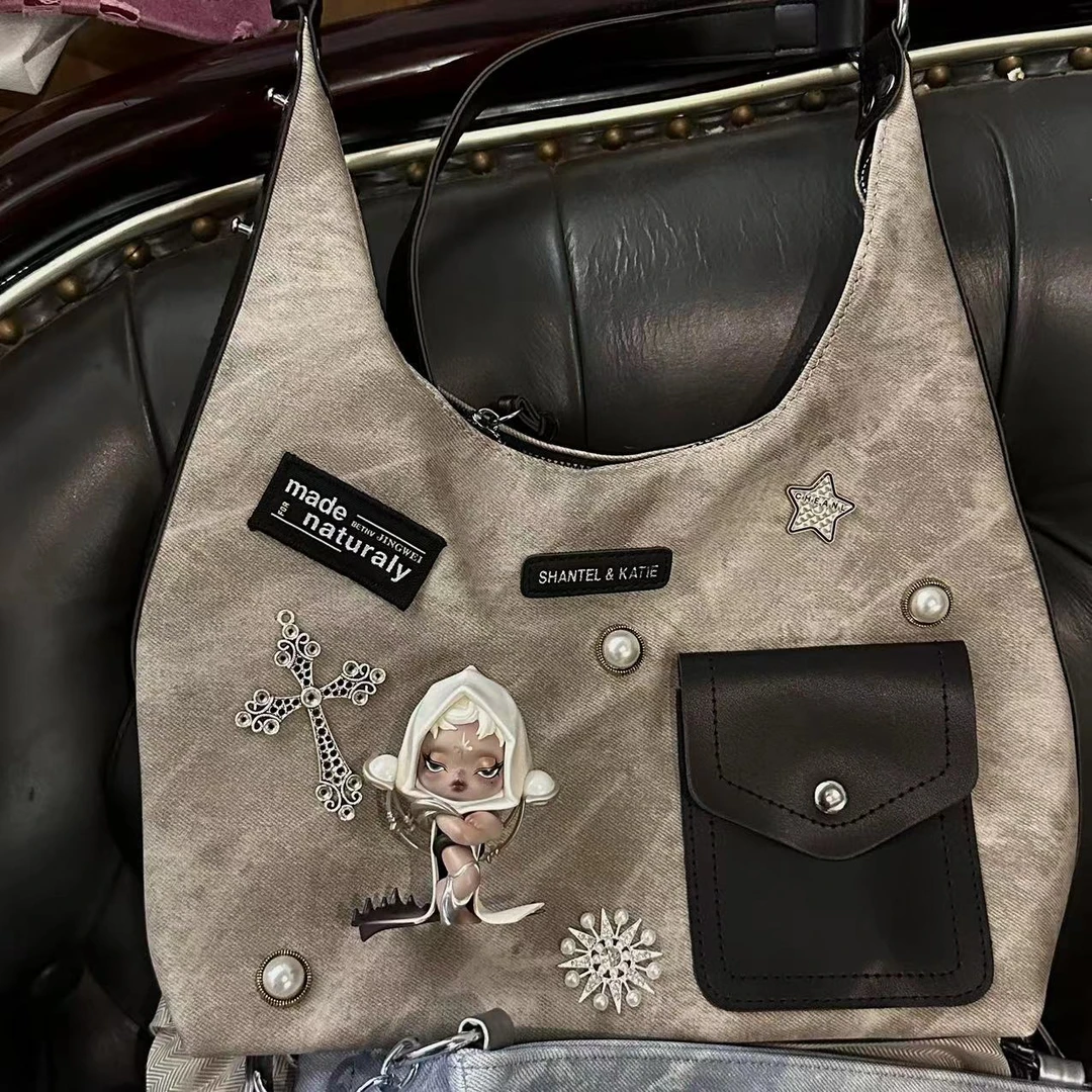 大虎牙设计饰品斜挎单肩厌恶之声