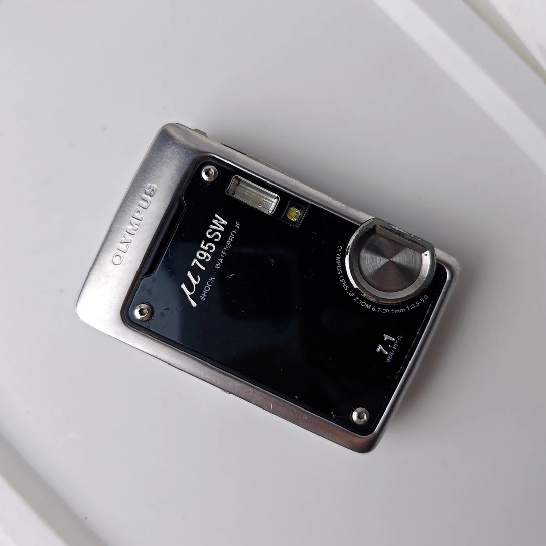 9新 Olympus/奥林巴斯 u795 710万像素3倍变焦 自备数据线导图