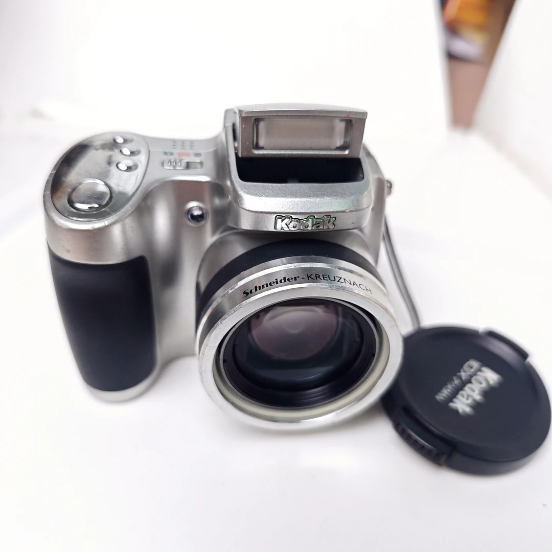 9新 Kodak/柯达 z710 710万像素12倍变焦 配件齐全