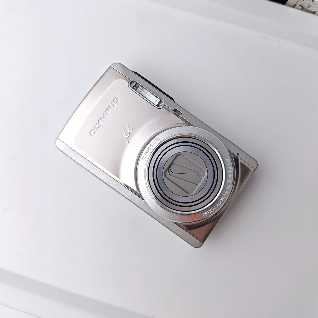 9新 Olympus/奥林巴斯 u7040 屏幕瑕疵 出片正常 配件齐全