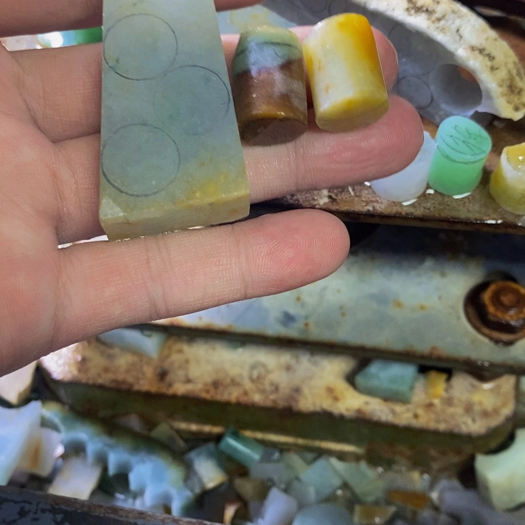 【闪购商品】定制翡翠未镶嵌抖****包定制