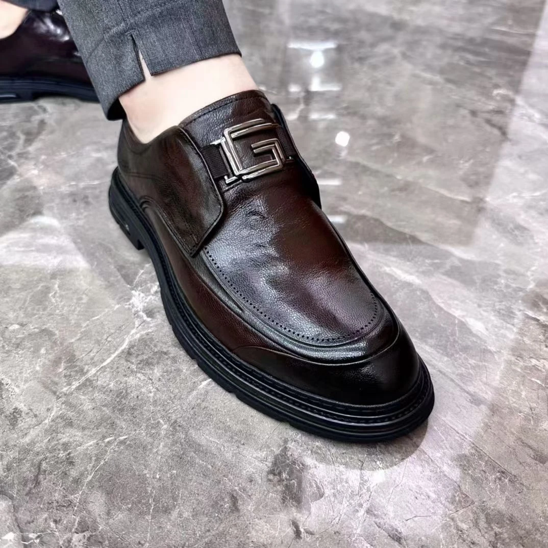 广州男士男式皮鞋商务休闲皮鞋男英伦正装风厚底休闲男鞋软面