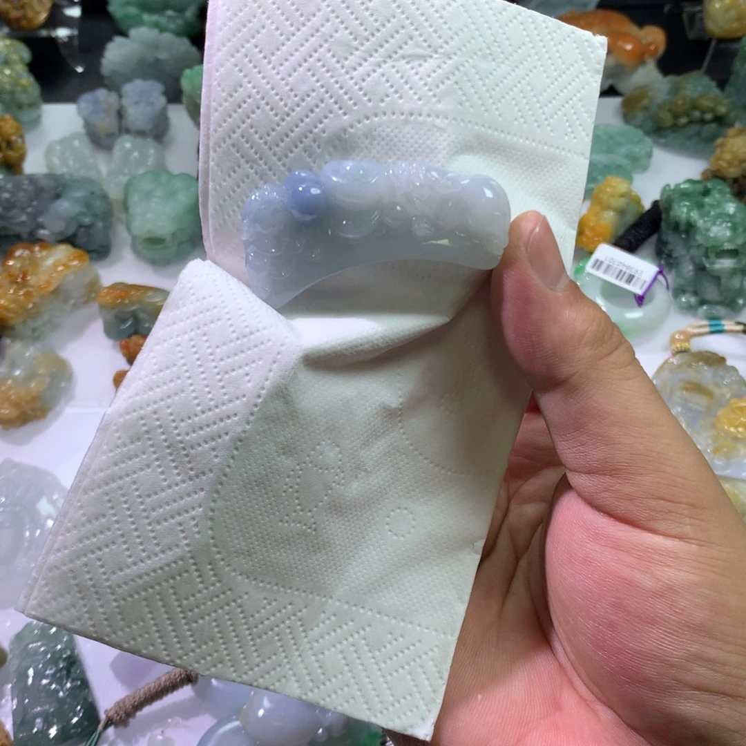 翡翠颈饰未镶嵌天然翡翠