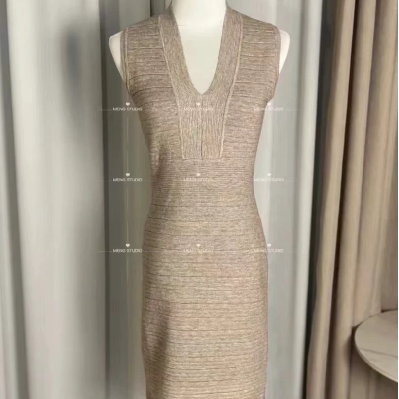 MM钟爱燕麦灰针织裙