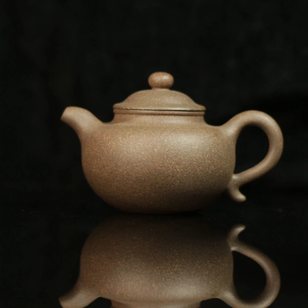 黄龙山原矿清灰段莲子壶