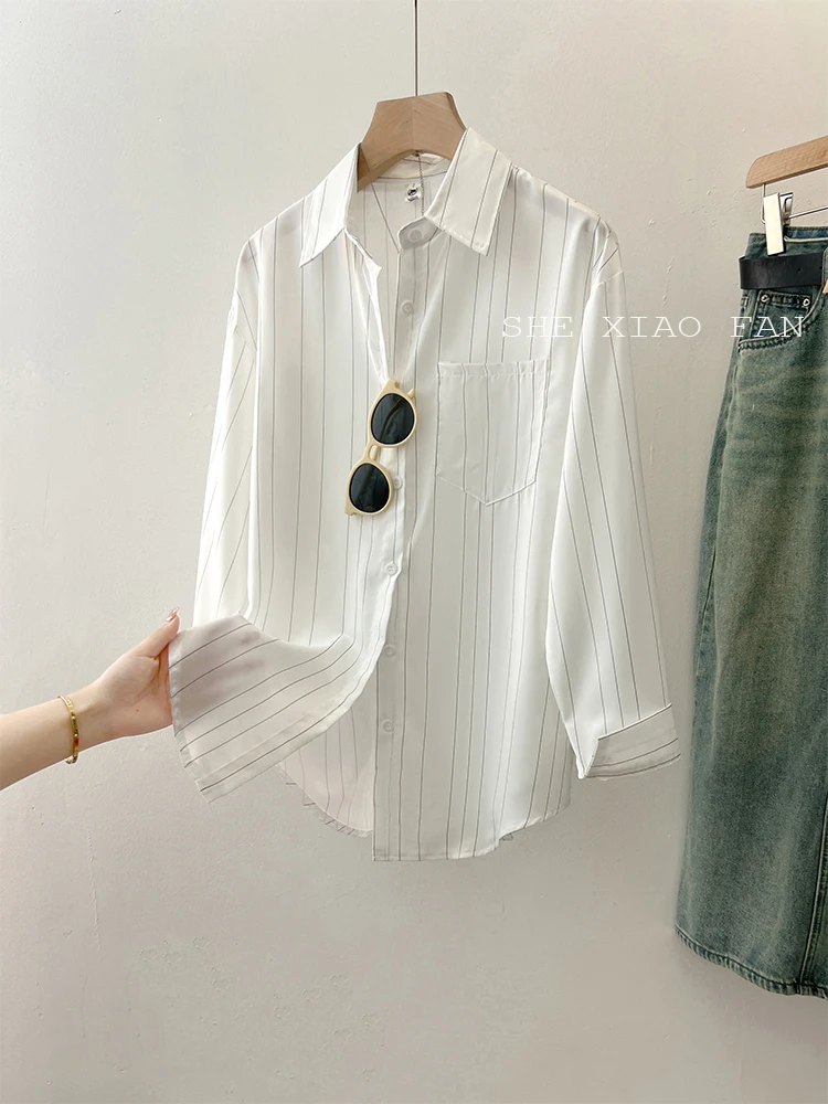 秋季穿搭休闲薄款条纹防晒衬衫2025新款设计感时尚宽松长袖衬衣女