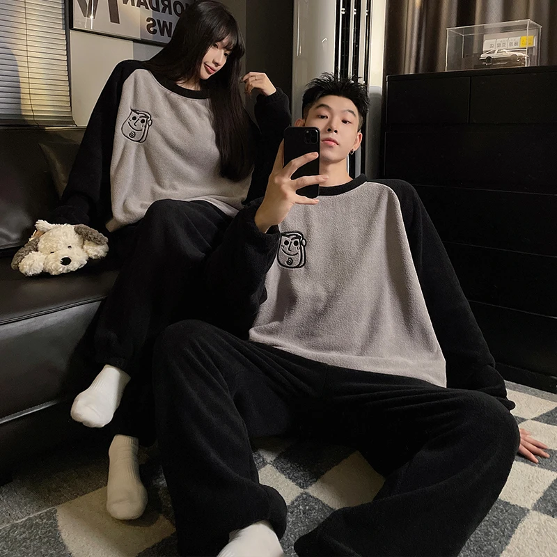 秋冬季卡通法兰绒情侣圆领套装长袖加绒加厚保暖大码男女士家居服