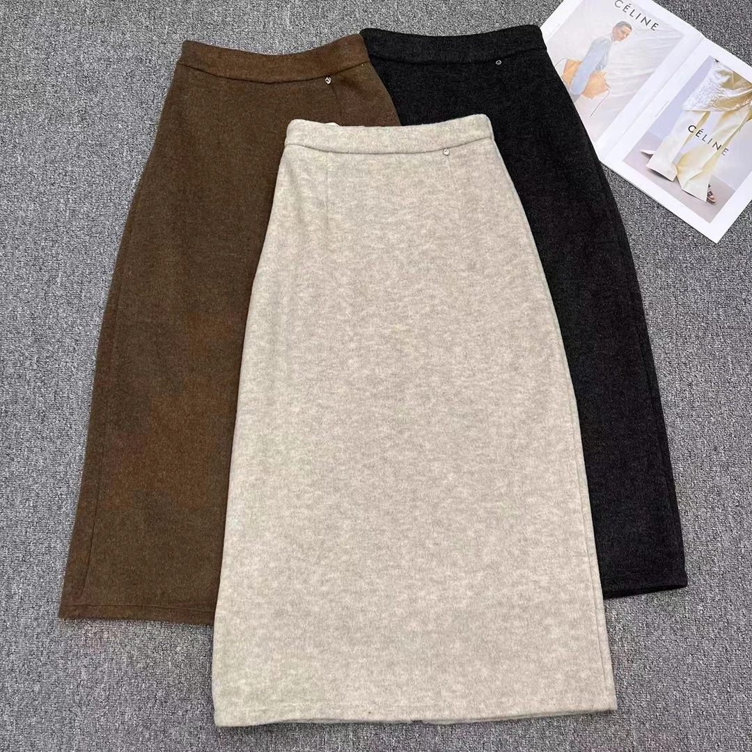 【周周家】Q661羊毛半身裙纯色秋冬休闲厚女士百搭包臀显瘦濮院