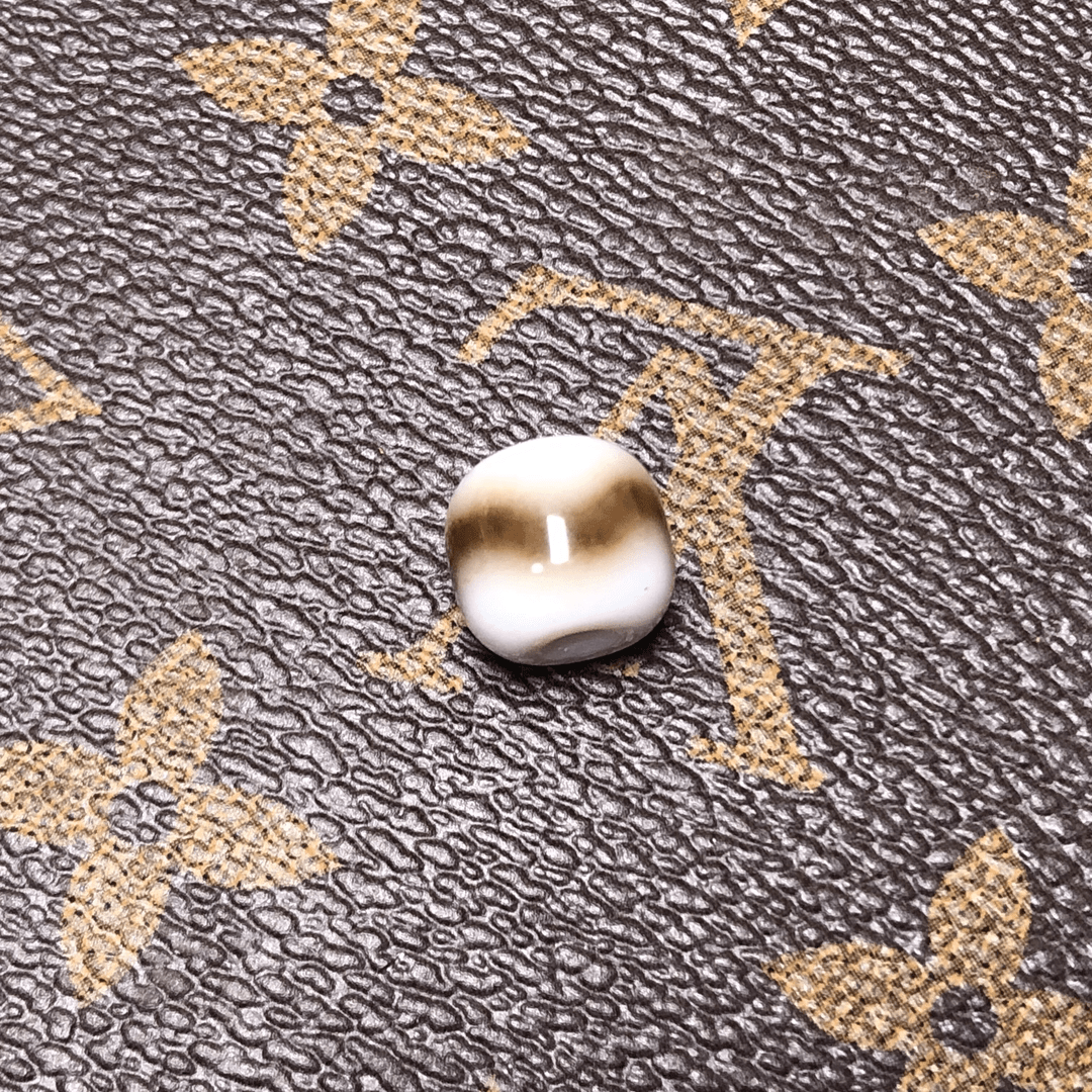 小牙牙玛瑙珠一颗
