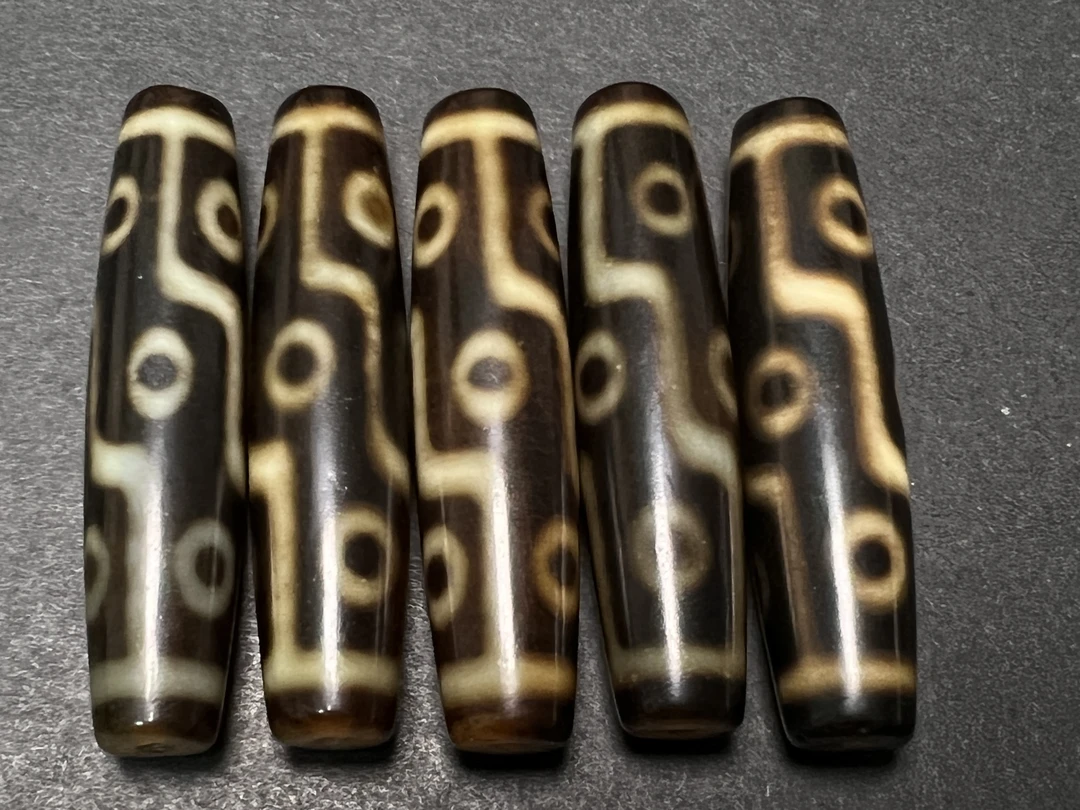 李蕾蛋饰品店/精选黑金大尺寸折线九 多样性只发其一