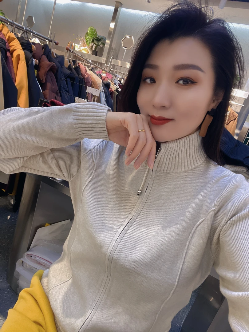 丽姐：6850#2024冬立领拉链时尚打底衫