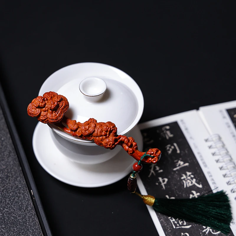 血檀灵芝款如意12厘米红色搭配赞比亚血檀木雕产品配饰非名贵材质