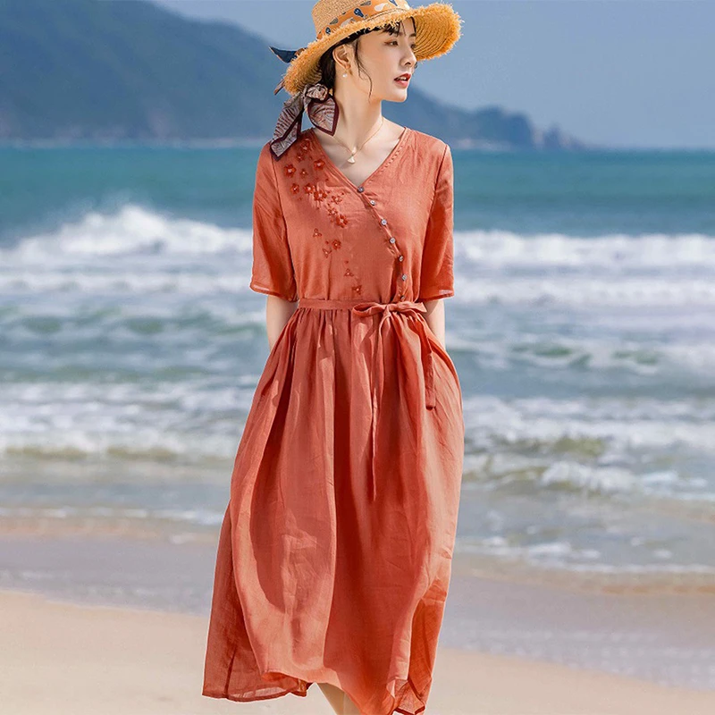 1031 夏季高端棉麻连衣裙a字新款女装V领刺绣复古长裙子薄款C210