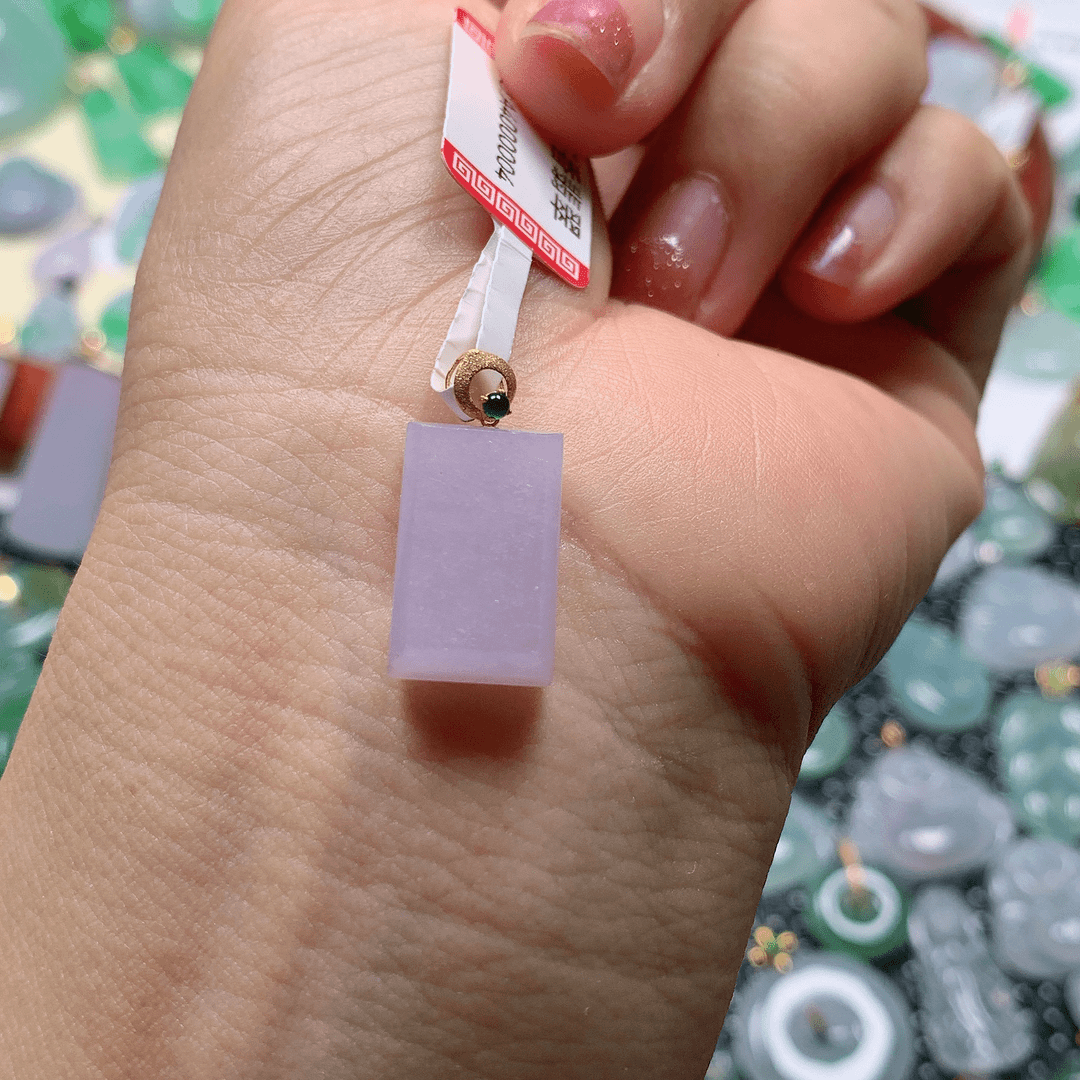 缅甸天然A货翡翠， 紫罗兰无事牌107尺寸16.8-10.2-4