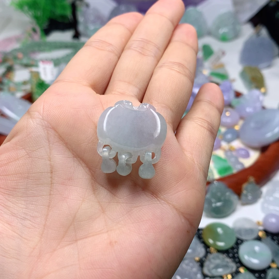 【闪购商品】翡翠吊坠(不含链)未镶嵌