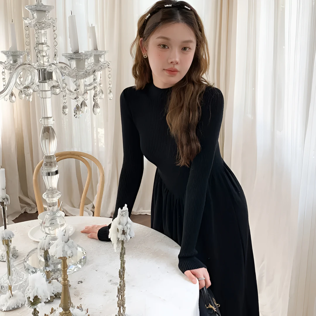 法式赫本风针织连衣裙女秋冬高领收腰显瘦气质打底毛衣黑色长裙子