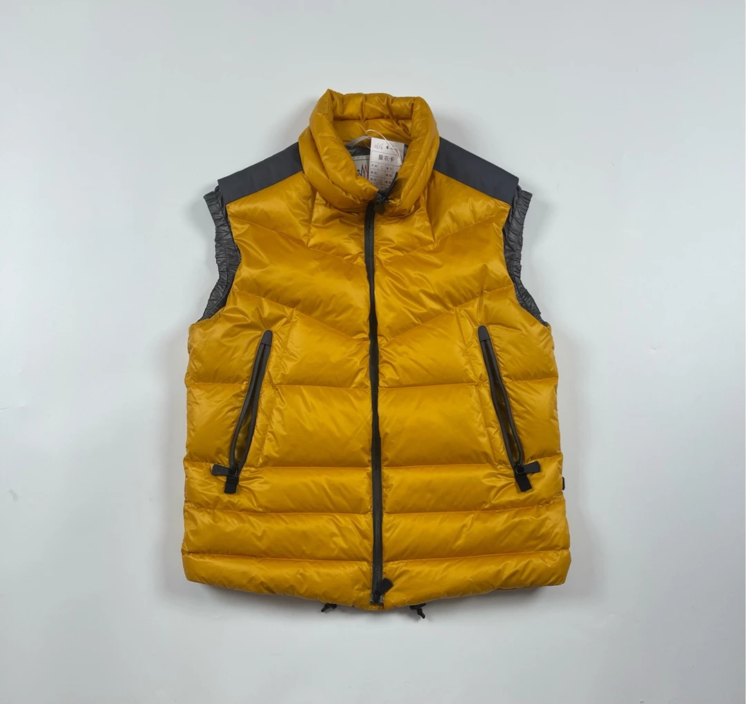 MONCLER蒙口黄色羽绒服马甲/3码/99新/0616