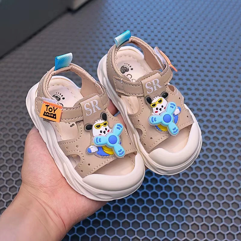 儿童鞋子夏季新款包头防踢凉鞋适合男女童带旋转立体风车软底防滑