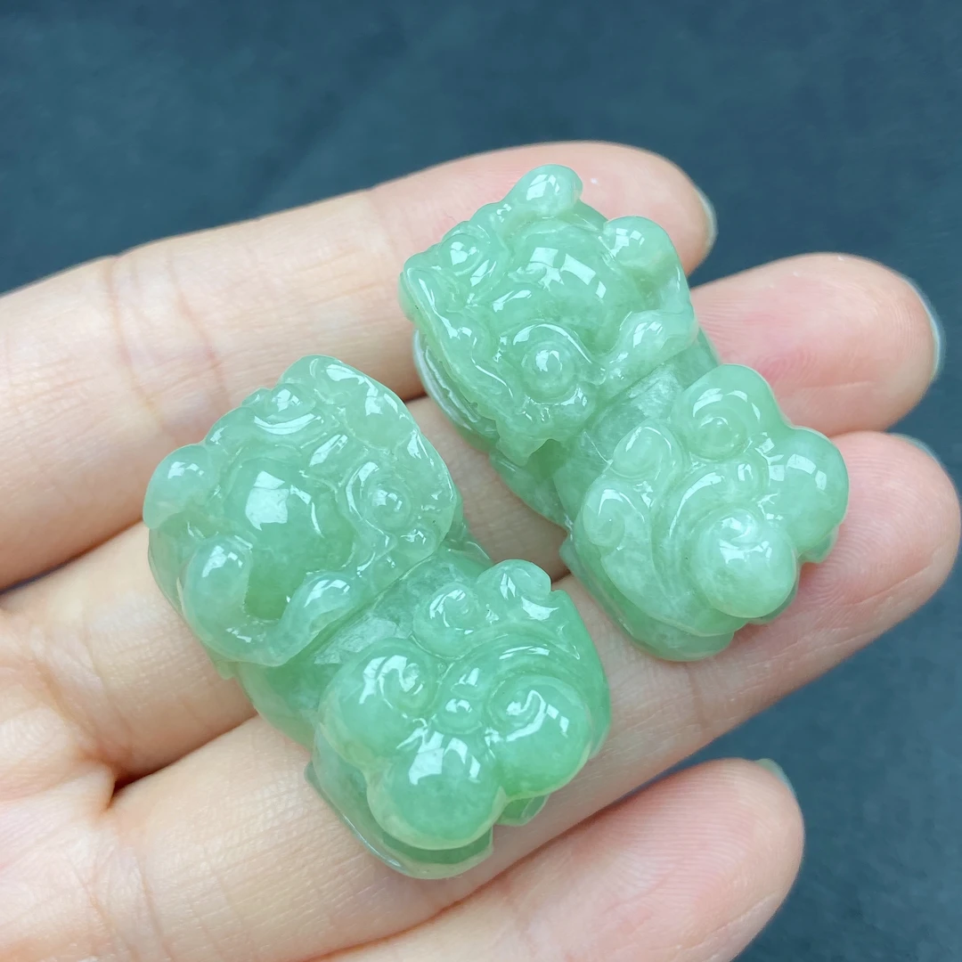 满绿小霸王貔貅一对缅甸翡翠a货约30-17-12mm(多样性发一对2只）