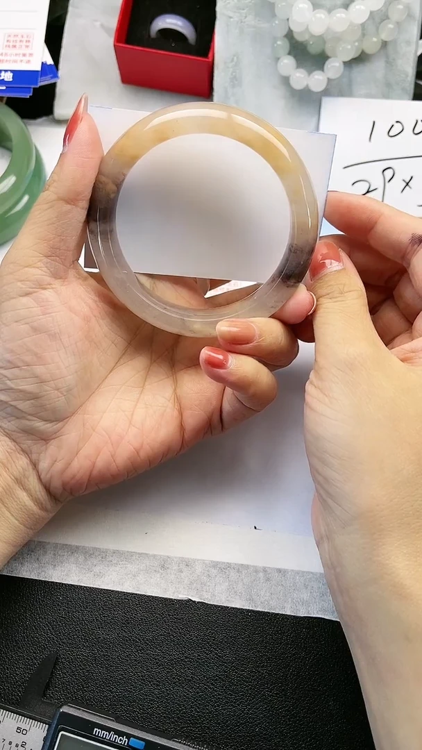 【闪购商品】石英质玉手镯未镶嵌v29