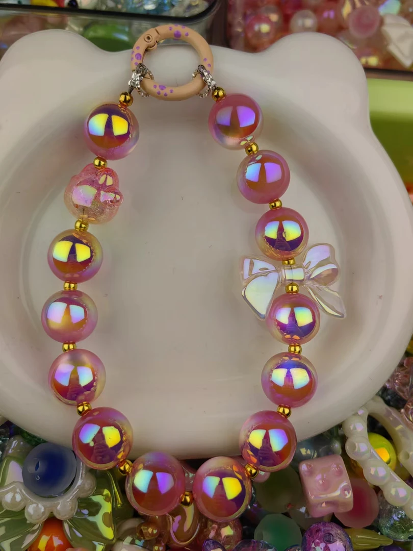 哇塞，简直了，少女心爆棚的DIY手机配件